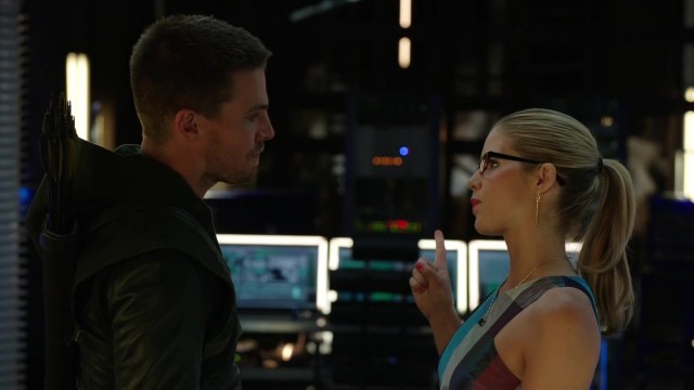 Arrow.S03E03.Oliver&Felicity